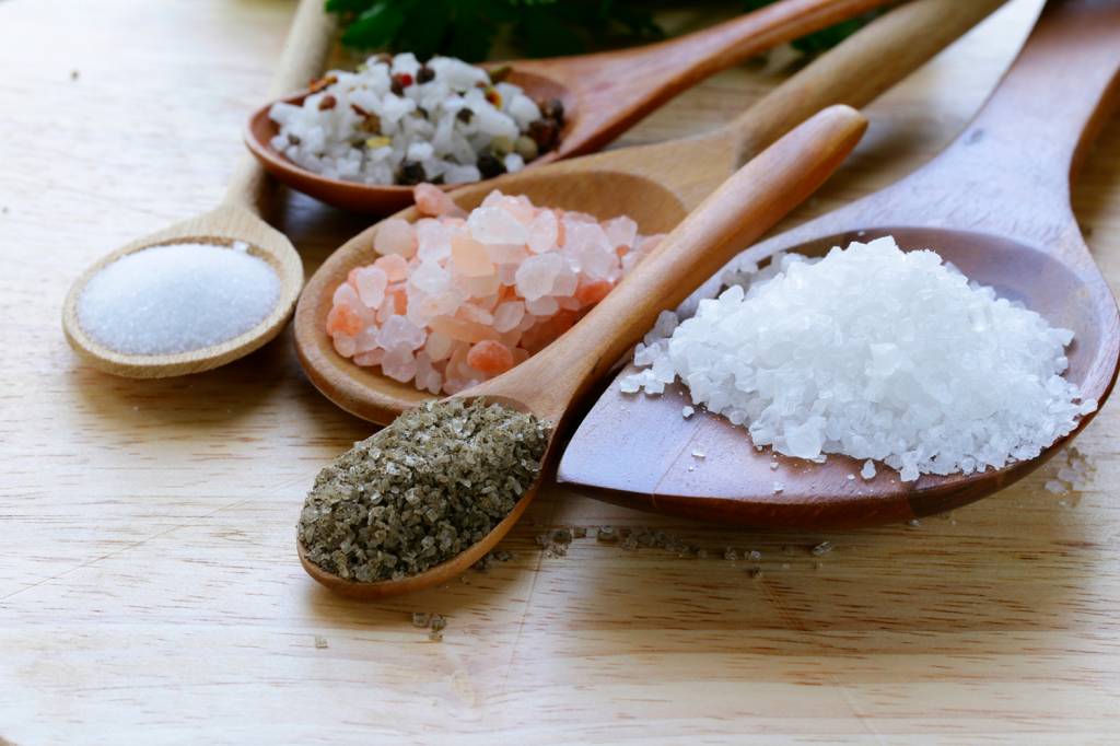 different types of salt (pink, sea, black, and with spices)