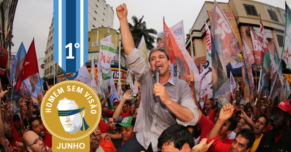 Lindberg Farias conquista o HSV de Junho e dedica o troféu aos colegas pelegos que o ajudaram a transformar a antiga UNE na União Nacional dos Estudantes Amestrados (UNEA)