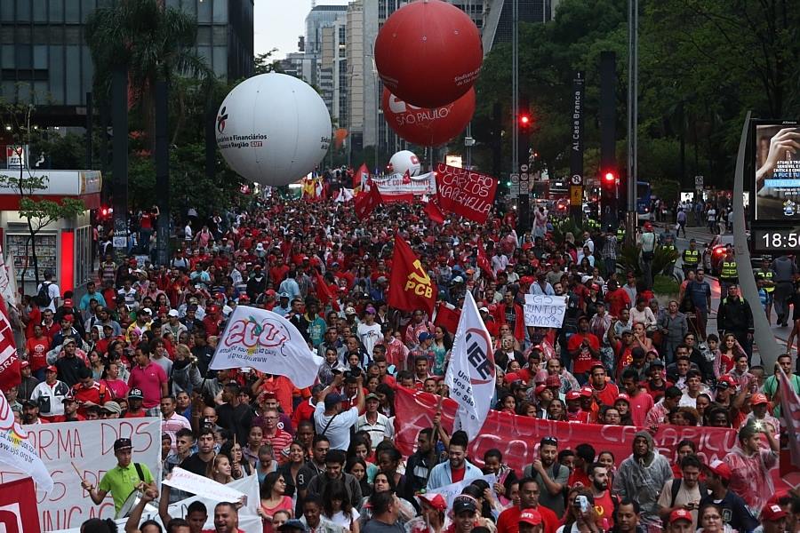 Manifestação CUT MTST