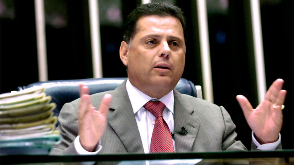 Perillo envia recados | VEJA