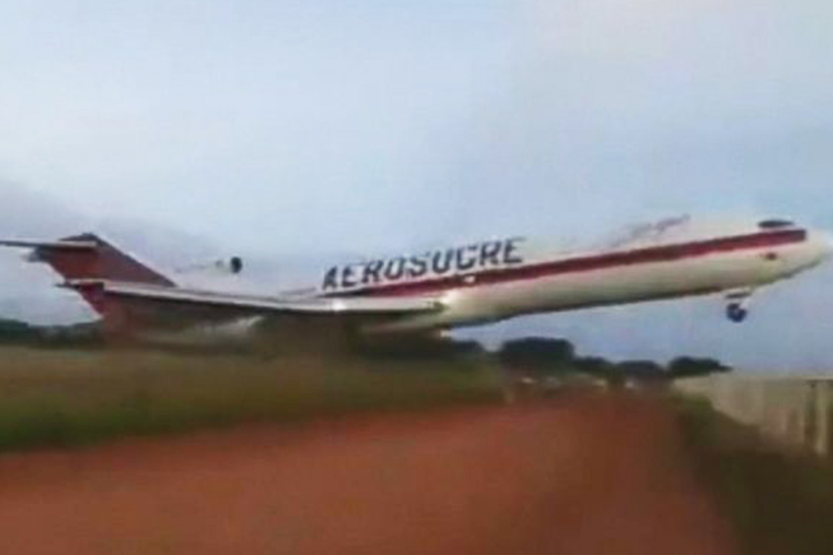 Avião cargueiro da empresa Aerosucre caiu na região de Puerto Carreño, na Colômbia, matando cinco pessoas - 21/12/2016