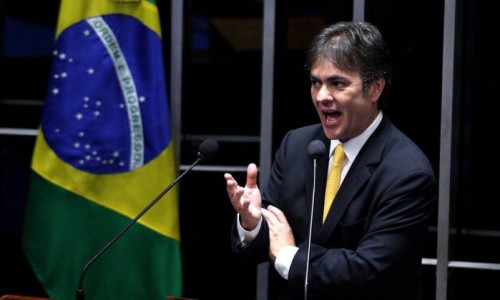 O-Senador-Cassio-Cunha-Lima-PSDB-PB-durante-seu-discurso-no-P-e1423569970897