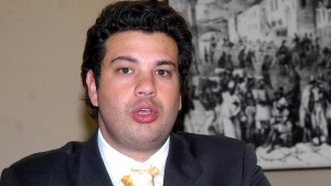 Desgastado, Picciani tenta prorrogar lideran&ccedil;a