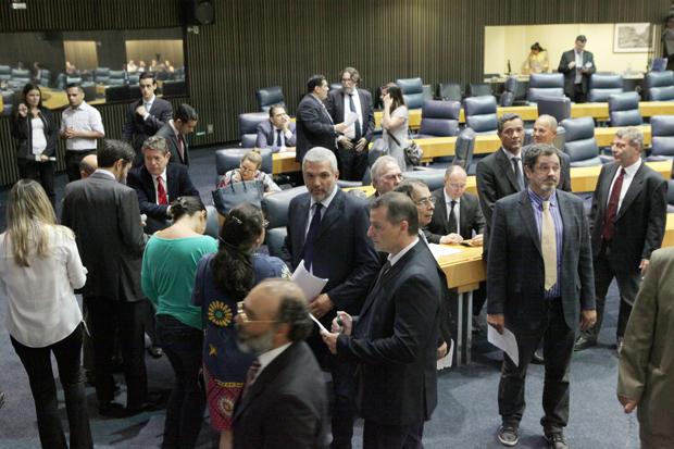 Vereadores de São Paulo durante votação em plenário da Câmara Municipal