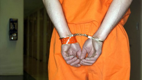 prisao-prisioneiro-2012-size-598