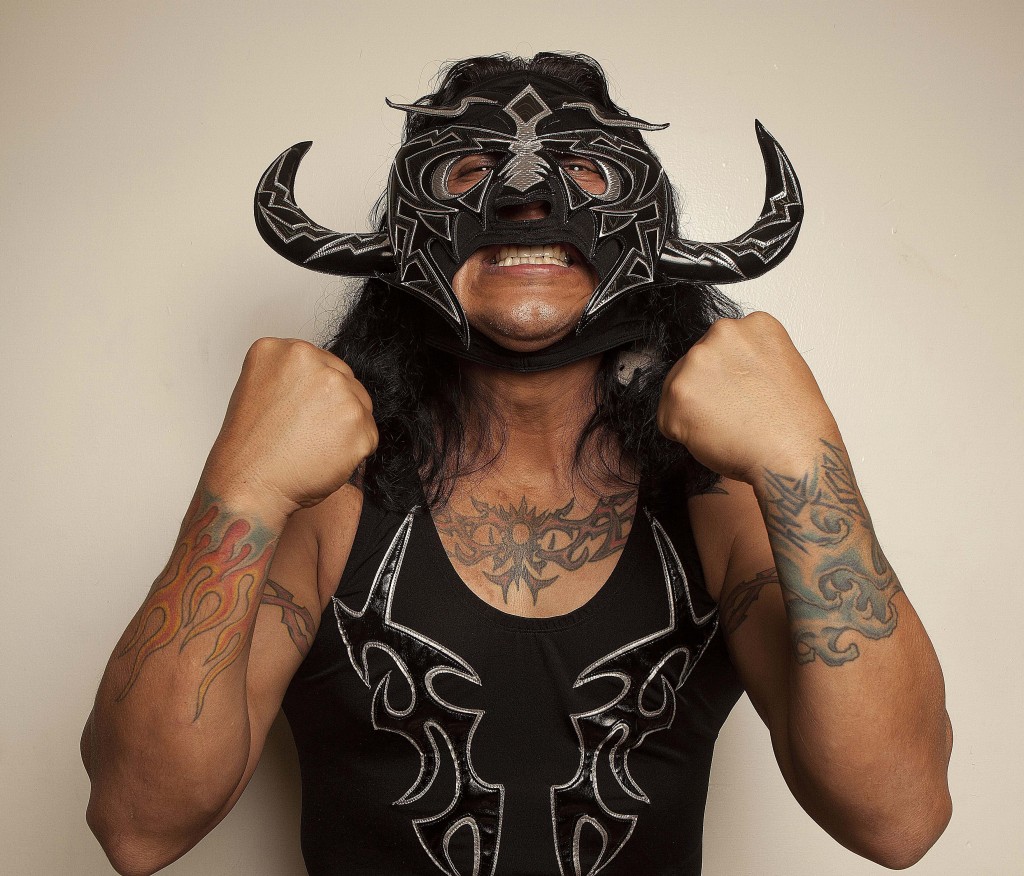Psicosis, lutador de Lucha Libre, na Arena México, na Cidade do México, fotografado por Luiz Maximiano