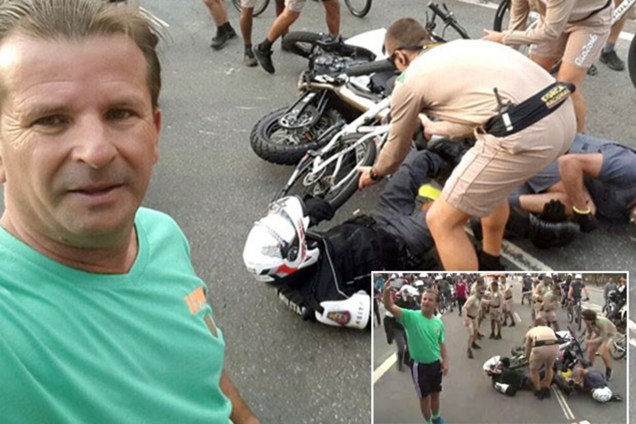 Durante o trajeto da tocha olímpica na cidade de Osasco (SP), um homem "aproveitou" um acidente envolvendo policiais e fez uma selfie