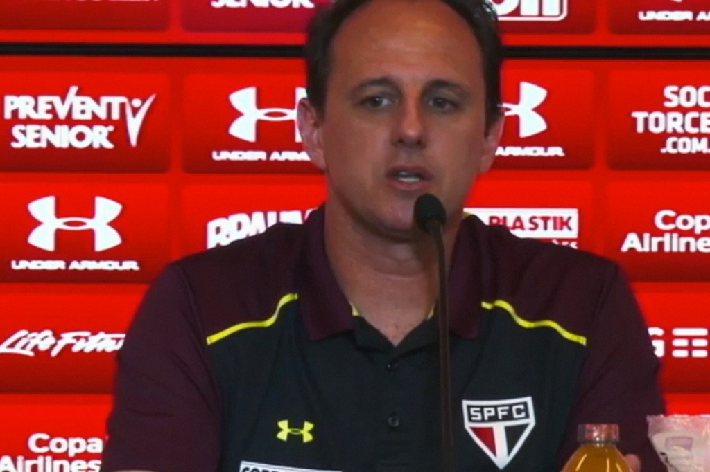 Rogério Ceni é apresentado como novo treinador do São Paulo