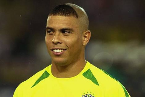 ronaldo e seu cabelinho 2002