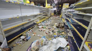 Supermercado saqueado no Recife (Bobby Fabisak/JC Imagem/Estadão Conteúdo)
