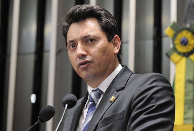 Ex-presidente da FPA e uma das lideranças do grupo, Sergio Souza negocia com Haddad uma emenda ao projeto do Carf