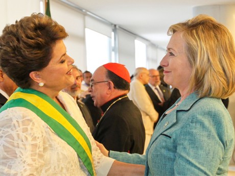 size_590_Dilma_Rousseff_e_Hillary_Clinton Roberto Stuckert Filho/Presidência