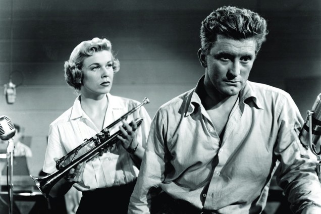 Kirk Douglas em cenas do filme "Êxito Fugaz", 1950