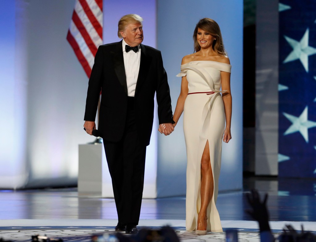 Donald e Melania Trump chegam ao Baile da Liberdade