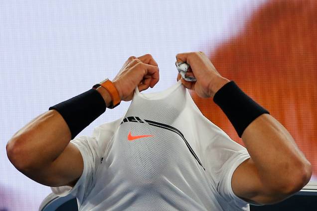O espanhol Rafael Nadal durante partida contra o canadense Milos Raonic, em Melbourne