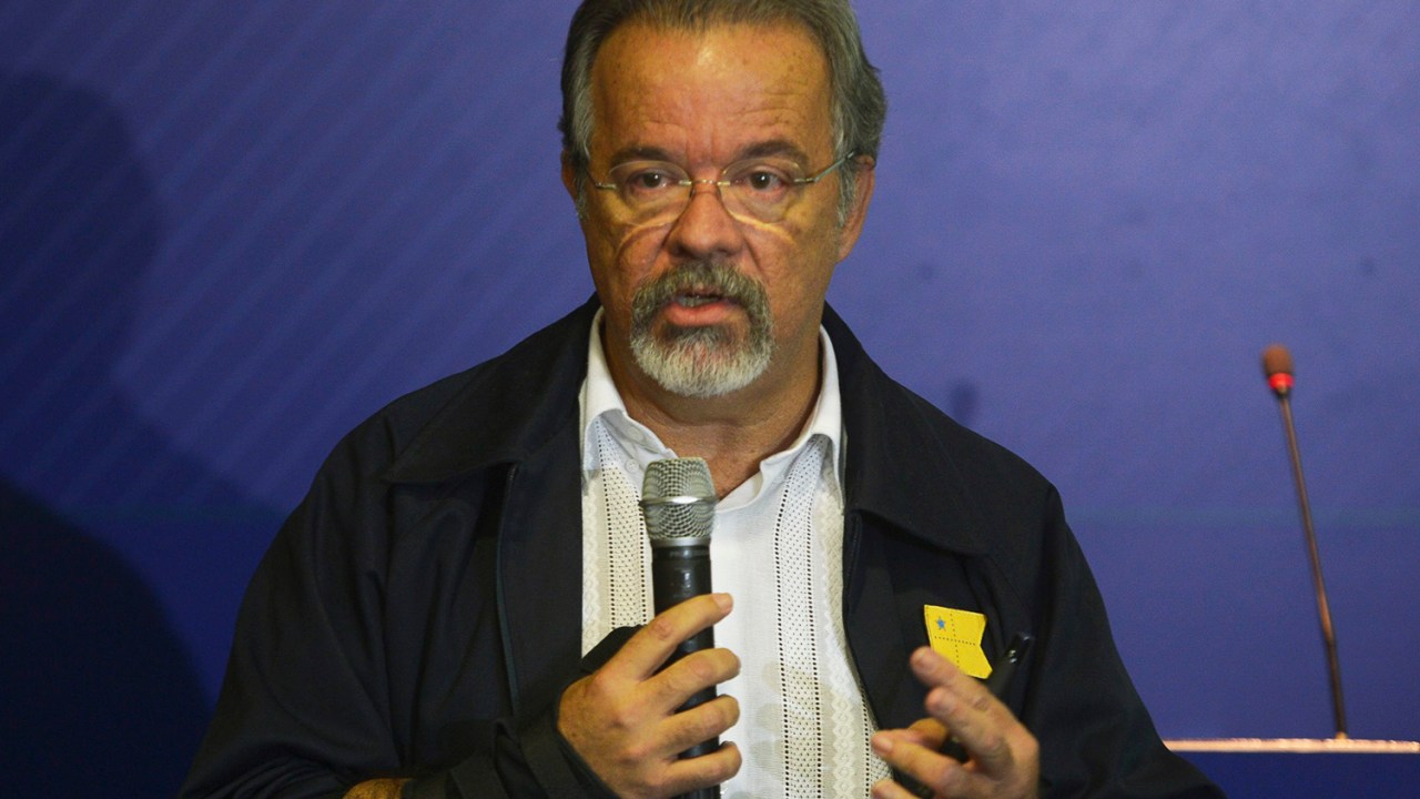 O ministro da Defesa, Raul Jungmann, anuncia o plano de emprego das Forças Armadas nos presídios brasileiros, em Brasília (DF) - 18/01/2017