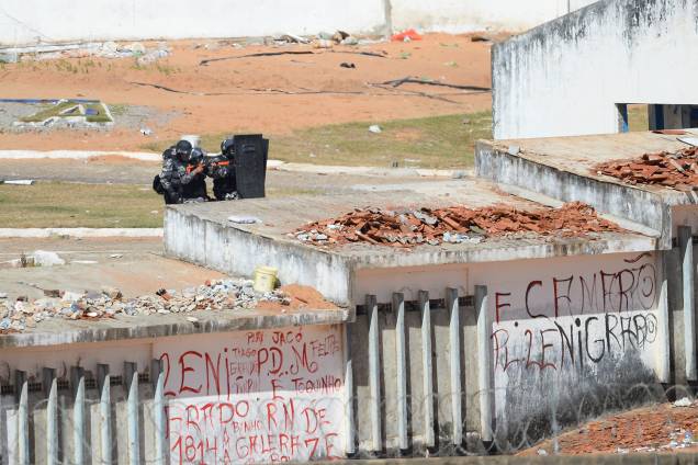 Tropa de Choque entra na Penitenciária Estadual de Alcaçuz, na cidade de Nísia Floresta (RN) - 18/01/2017 Tropa de Choque entra na Penitenciária Estadual de Alcaçuz, na cidade de Nísia Floresta (RN) - 18/01/2017