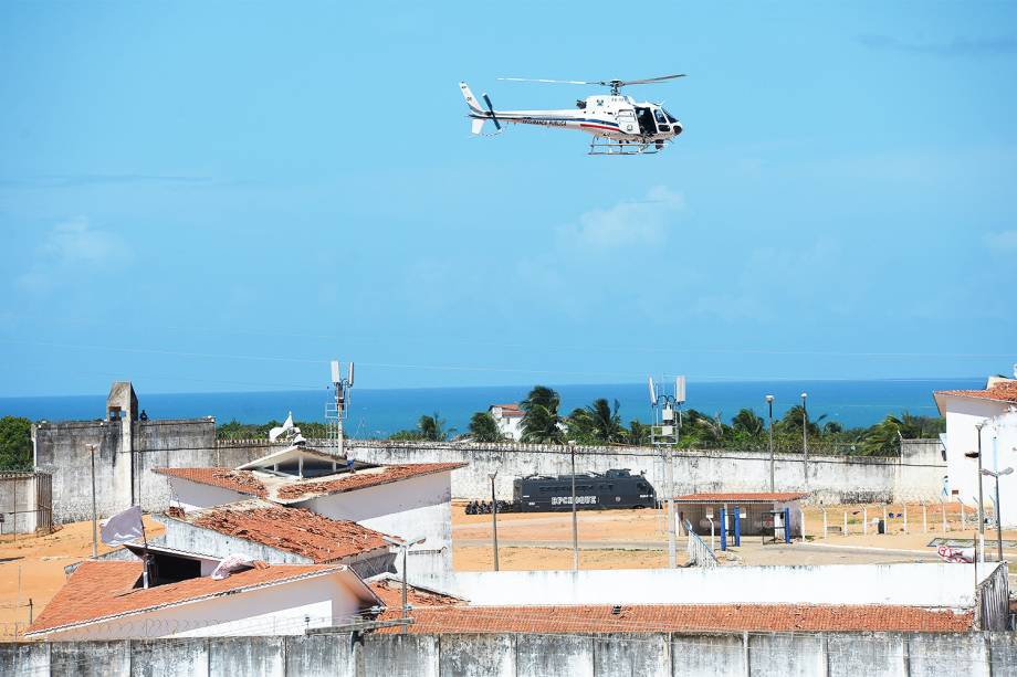 Tropa de Choque entra na Penitenciária Estadual de Alcaçuz, na cidade de Nísia Floresta (RN) - 18/01/2017