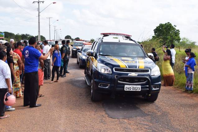 Movimentação de policiais nos arredores da Penitenciária Agrícola de Monte Cristo, em Boa Vista (RR), onde ao menos 33 presos foram mortos - 06/01/2017 Movimentação de policiais nos arredores da Penitenciária Agrícola de Monte Cristo, em Boa Vista (RR), onde ao menos 33 presos foram mortos - 06/01/2017