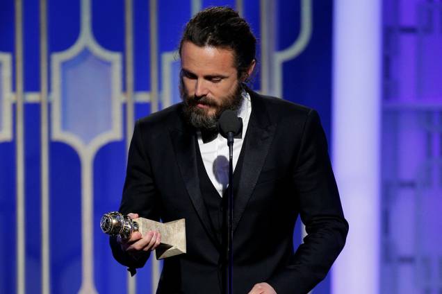 O ator Casey Affleck leva o Globo de Ouro de melhor ator em filme dramático por 'Manchester à Beira-Mar' O ator Casey Affleck leva o Globo de Ouro de melhor ator em filme dramático por 'Manchester à Beira-Mar'