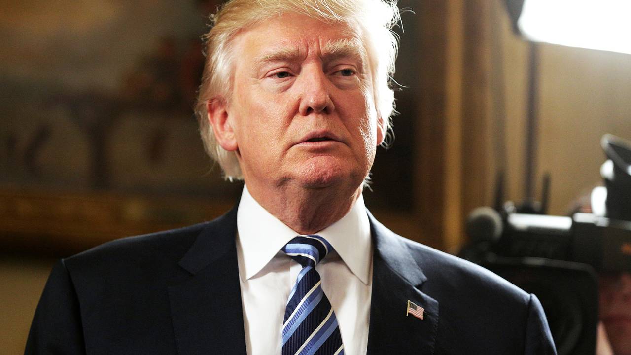 O presidente Donald Trump em reunião na Casa Branca, em Washington - 24/01/2017