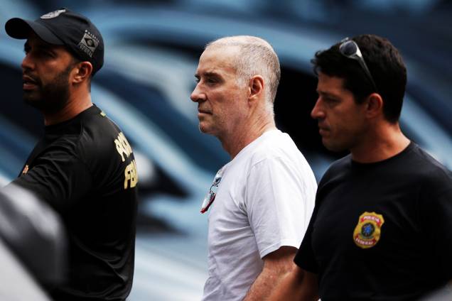 O empresário Eike Batista chega à sede da Polícia Federal no Rio para prestar depoimento. Ele foi preso, acusado de participar do esquema de corrupção liderado pelo ex-governador do Rio, Sérgio Cabral - 31/01/2017 O empresário Eike Batista chega à sede da Polícia Federal no Rio para prestar depoimento. Ele foi preso, acusado de participar do esquema de corrupção liderado pelo ex-governador do Rio, Sérgio Cabral - 31/01/2017