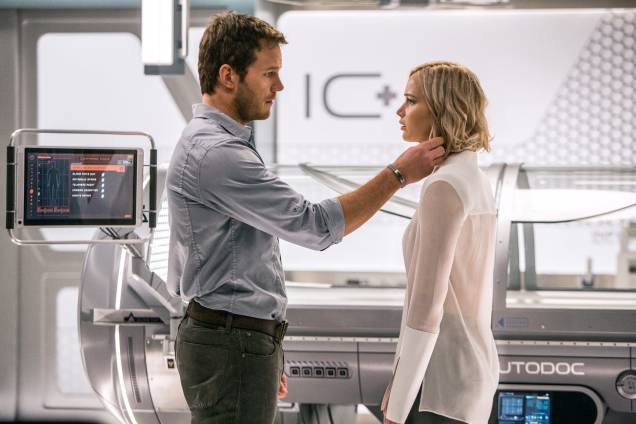 Jim Preston (Chris Pratt) e Aurora (Jennifer Lawrence) no filme 'Passageiros' Jim Preston (Chris Pratt) e Aurora (Jennifer Lawrence) no filme 'Passageiros'