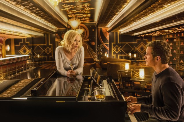 Jim Preston (Chris Pratt) e Aurora (Jennifer Lawrence) no filme 'Passageiros'
