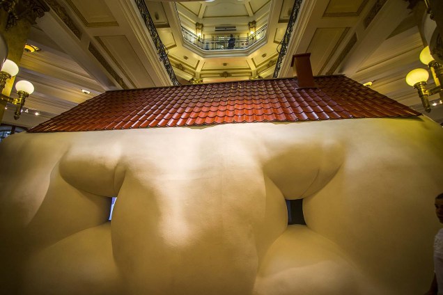 Exposição “Erwin Wurm – O corpo é a casa” no Centro Cultural Banco do Brasil, em São Paulo