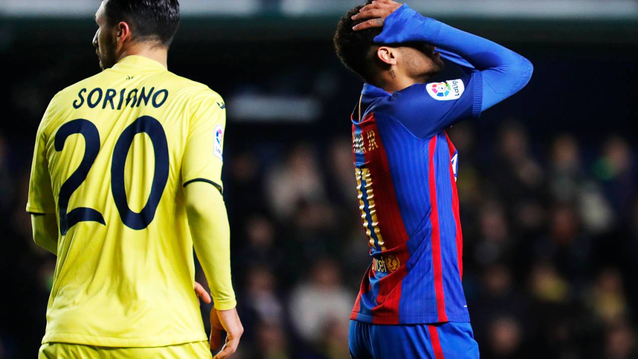 O atcante Neymar, do Barcelona, reage após perder gol durante partida contra o Villarreal, válida pela La Liga, realizada no Estádio El Madrigal - 08/01/2017