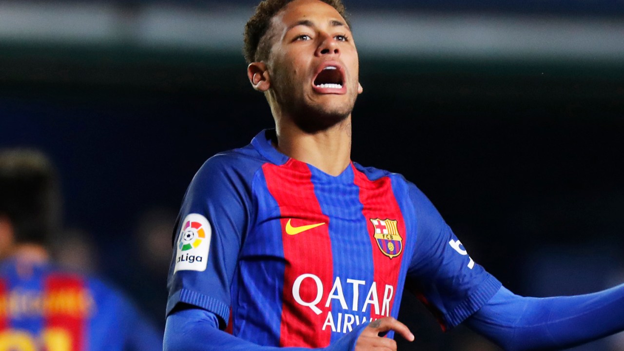 O atcante Neymar, do Barcelona, reage após perder gol durante partida contra o Villarreal, válida pela La Liga, realizada no Estádio El Madrigal - 08/01/2017