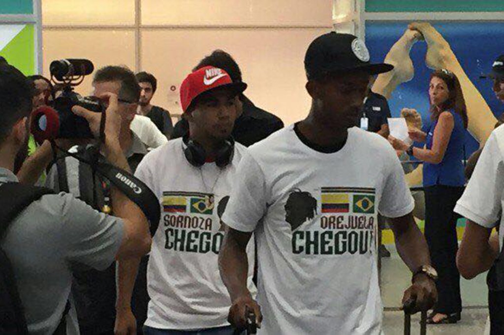 Fluminense comete gafe durante apresentação de jogadores
