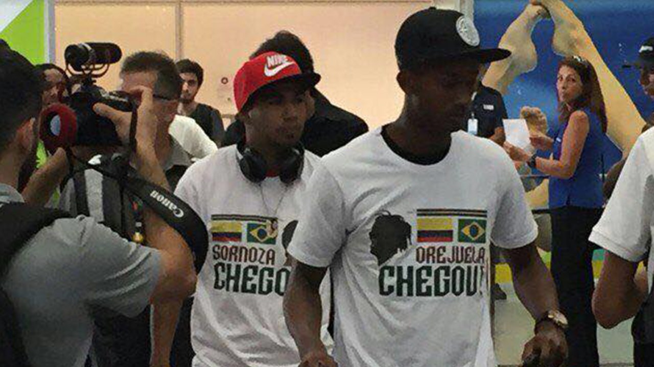 Fluminense comete gafe durante apresentação de jogadores