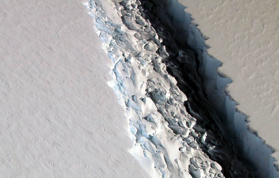 Nasa registra plataforma de gelo Larsen C, na Antártica, se onde se desprendeu um enorme iceberg