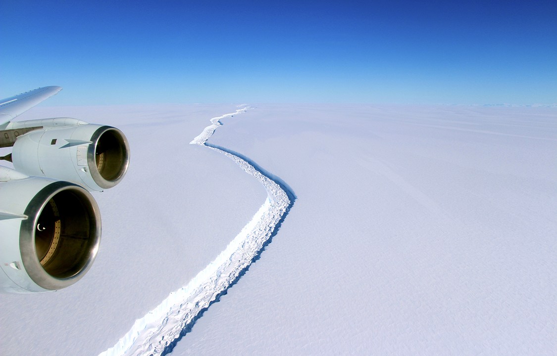 Iceberg gigante se desprenderá da plataforma de gelo Larsen C Ice Shelf, na Antártica