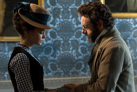 maddingcrowd_mat2