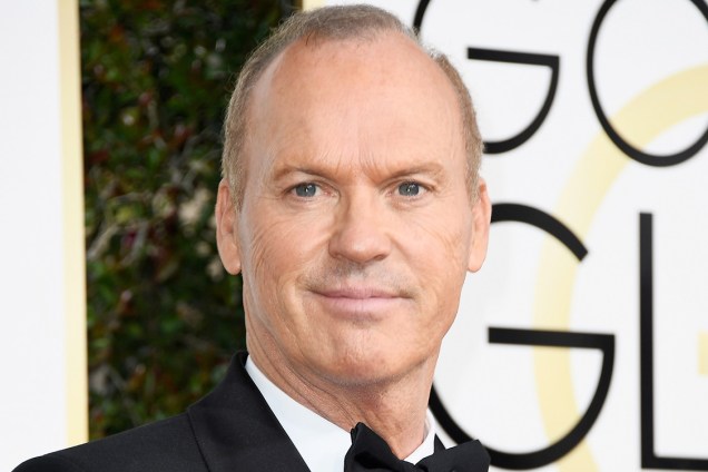 O ator Michael Keaton chega para o Globo de Ouro 2017, em Los Angeles