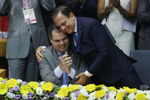 O prefeito eleito João Doria e o vice Bruno Covas, durante cerimônia de posse na Câmara Municipal, região central da capital paulista
