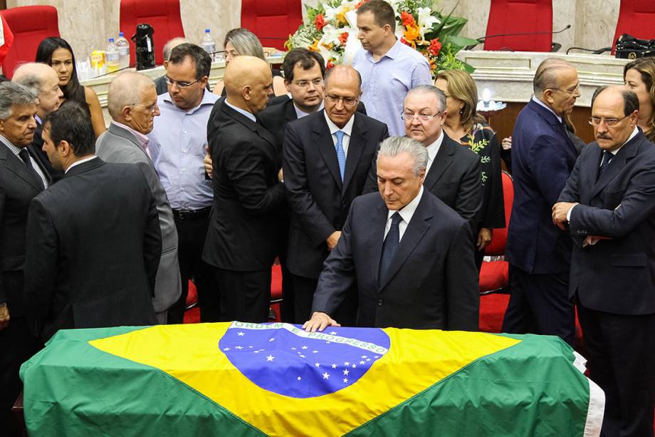 O presidente da República, Michel Temer, durante o velório do ministro do STF, Teori Zavascki, em Porto Alegre (RS) - 21/01/2017