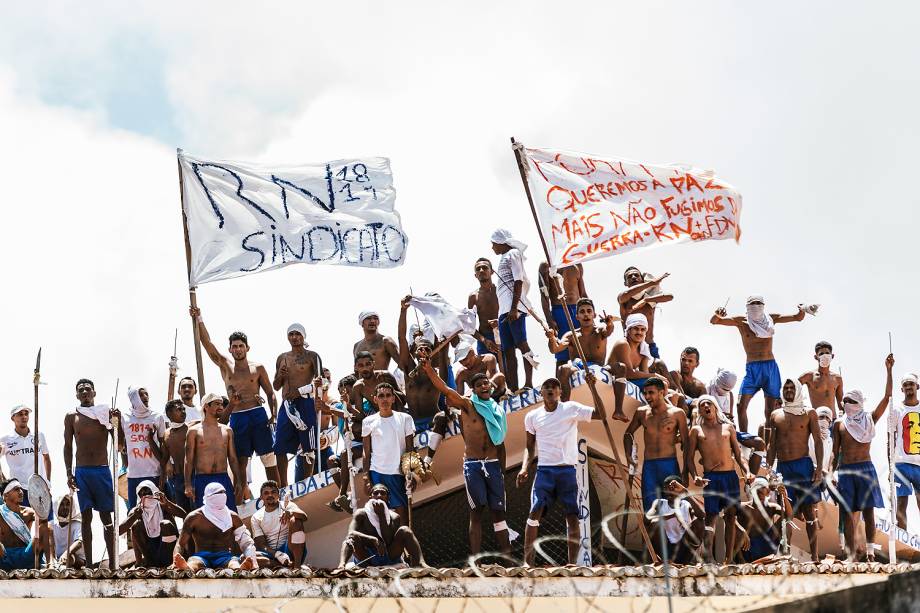 Presos rebelados Penitenciária Estadual de Alcaçuz, no Rio Grande do Norte - 16/01/2017