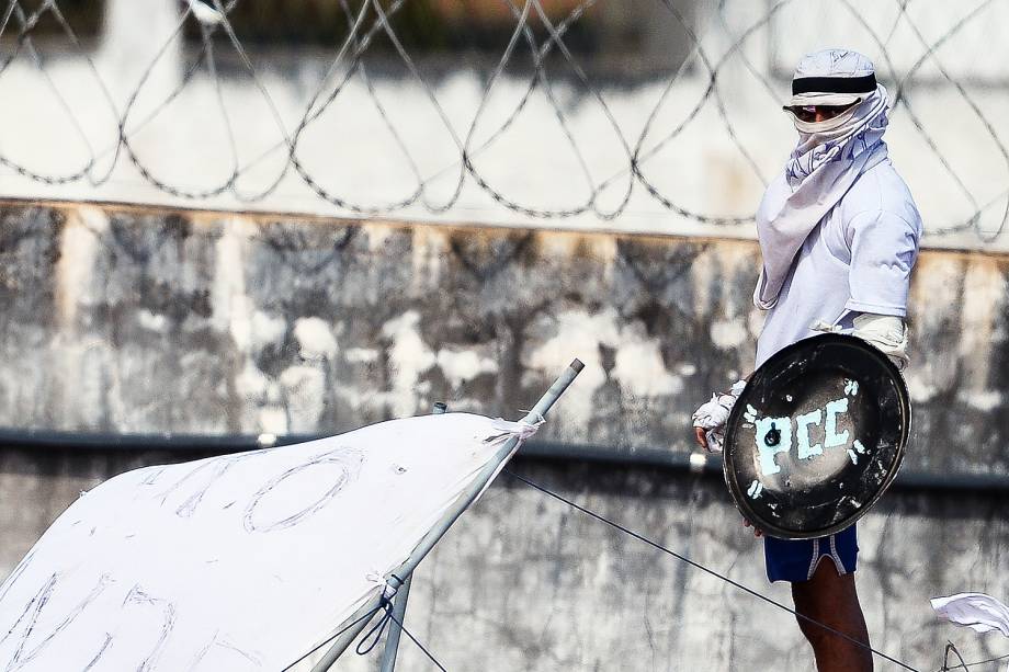 Presos rebelados Penitenciária Estadual de Alcaçuz, no Rio Grande do Norte - 16/01/2017