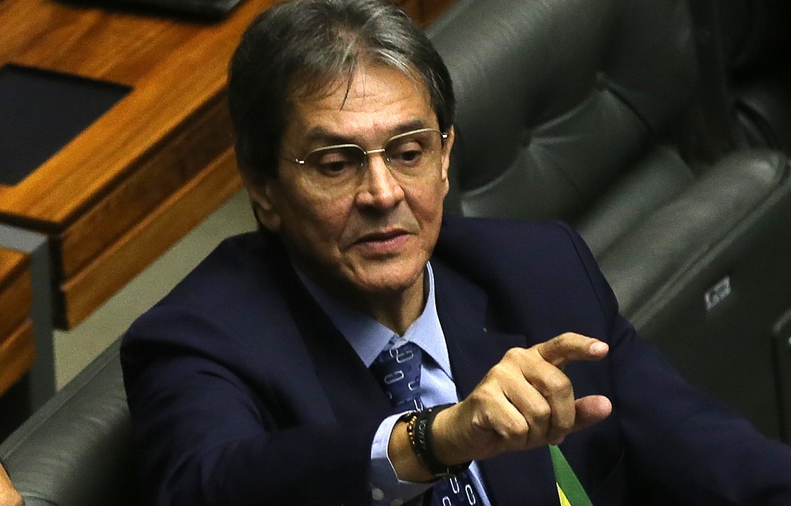 Ex-deputado Roberto Jefferson em sessão da Câmara dos Deputados para votar o pedido de Impeachment da presidente Dilma Rousseff