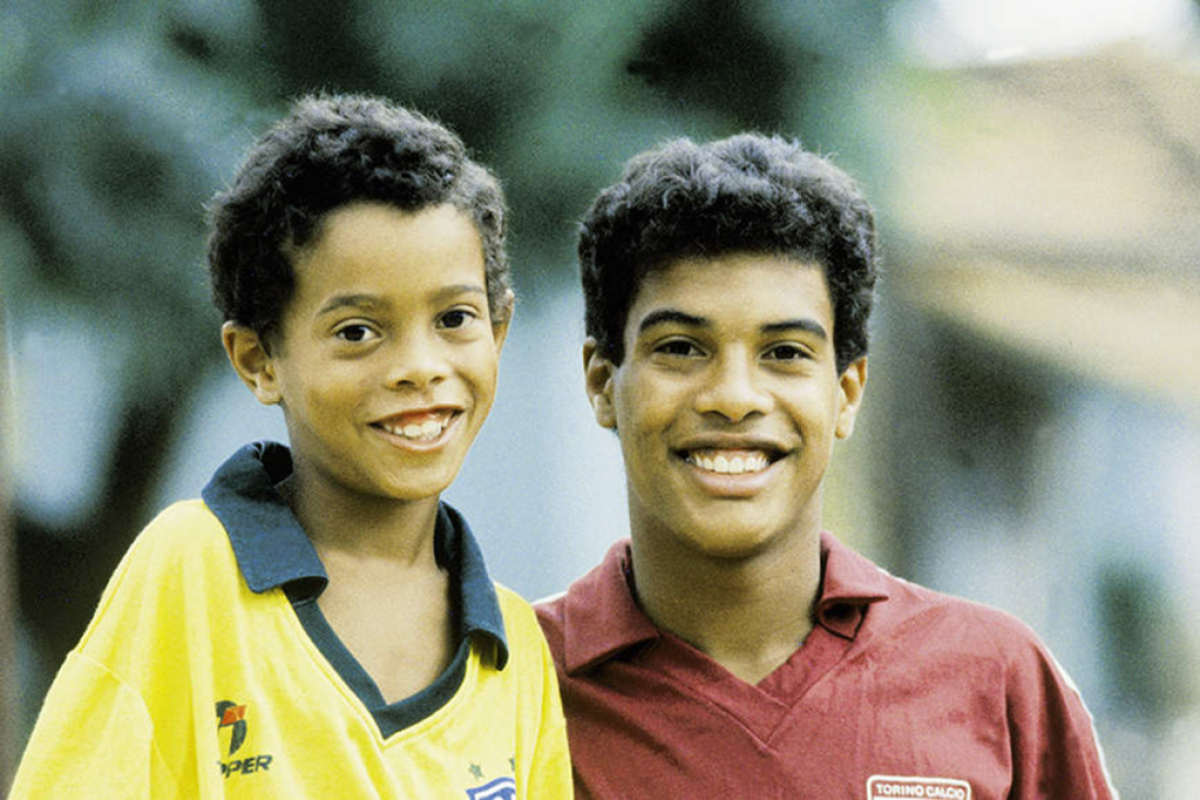 Ronaldinho Gaúcho relembra morte do pai em carta emocionante | VEJA