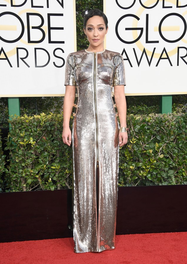 A atriz Ruth Negga chega para o Globo de Ouro 2017, em Los Angeles