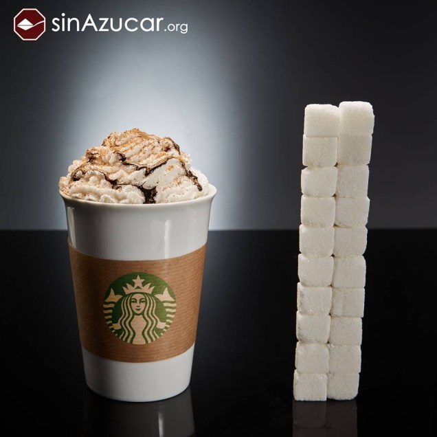 Café Mocca com cobertura de chocolate do Starbucks tem 80 g de açúcar Café Mocca com cobertura de chocolate do Starbucks tem 80 g de açúcar