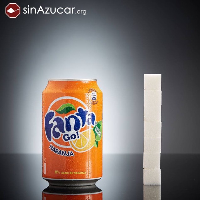 Uma lata de Fanta tem 28g de açúcar Uma lata de Fanta tem 28g de açúcar