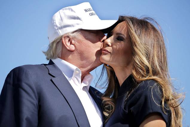 O presidente eleito Donald Trump e sua esposa, Melania Trump - 05/10/2016