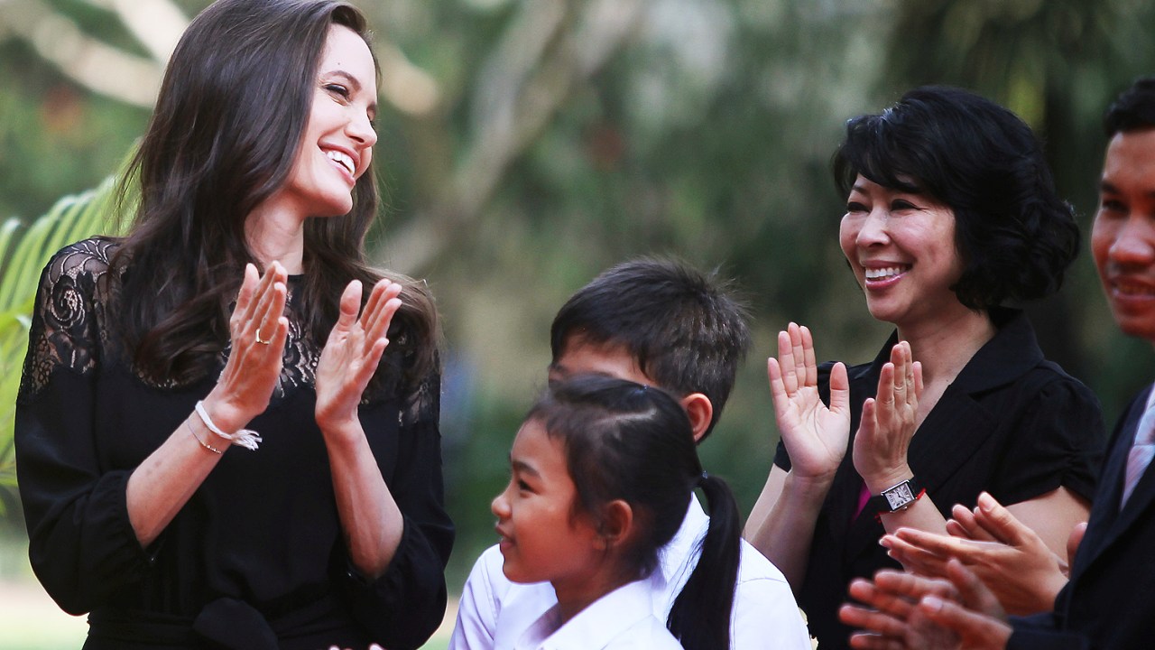 A atriz americana Angelina Jolie no Camboja - 18/02/2017