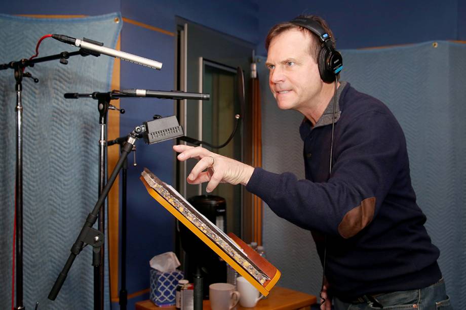 Bill Paxton dublando o jogo de video game Call of Duty: Advanced Warfares "Exo Zombies"