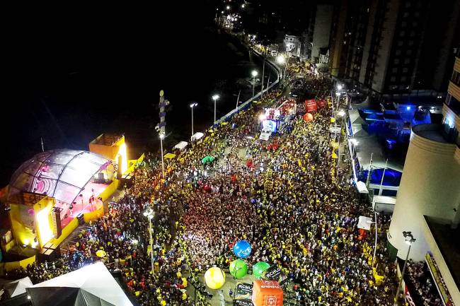 Terceiro dia de Carnaval no Circuito Barra-Ondina, em Salvador (BA) - 24/02/2017